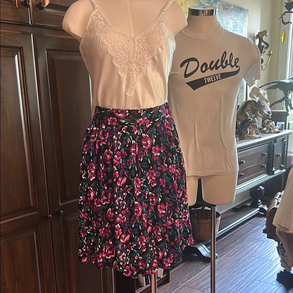 Vintage Shelly Michaels Sz 7/8 Floral Black & Pink Skort EVC